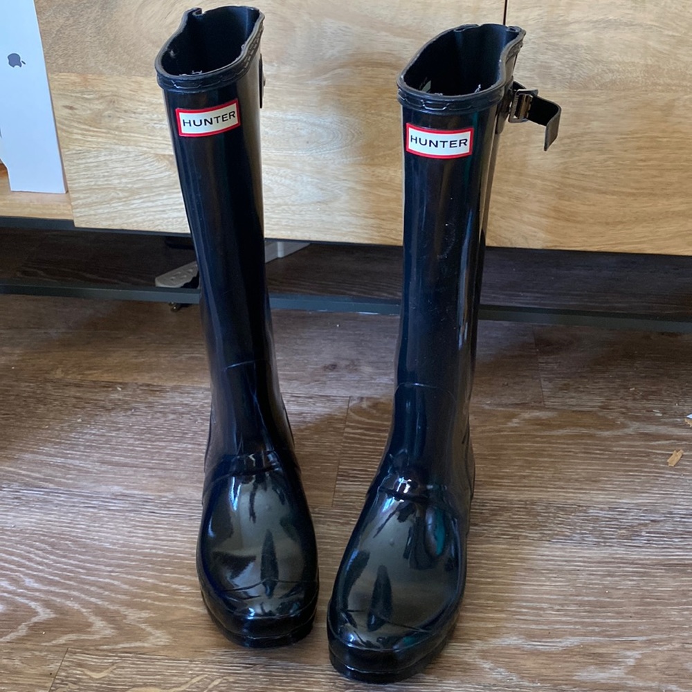 Black hunter rain boots size 9